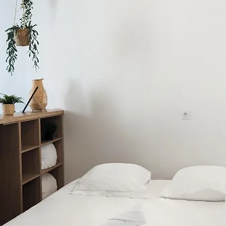 L'apesanteur - Hypercentre / Quai De Lägenhet